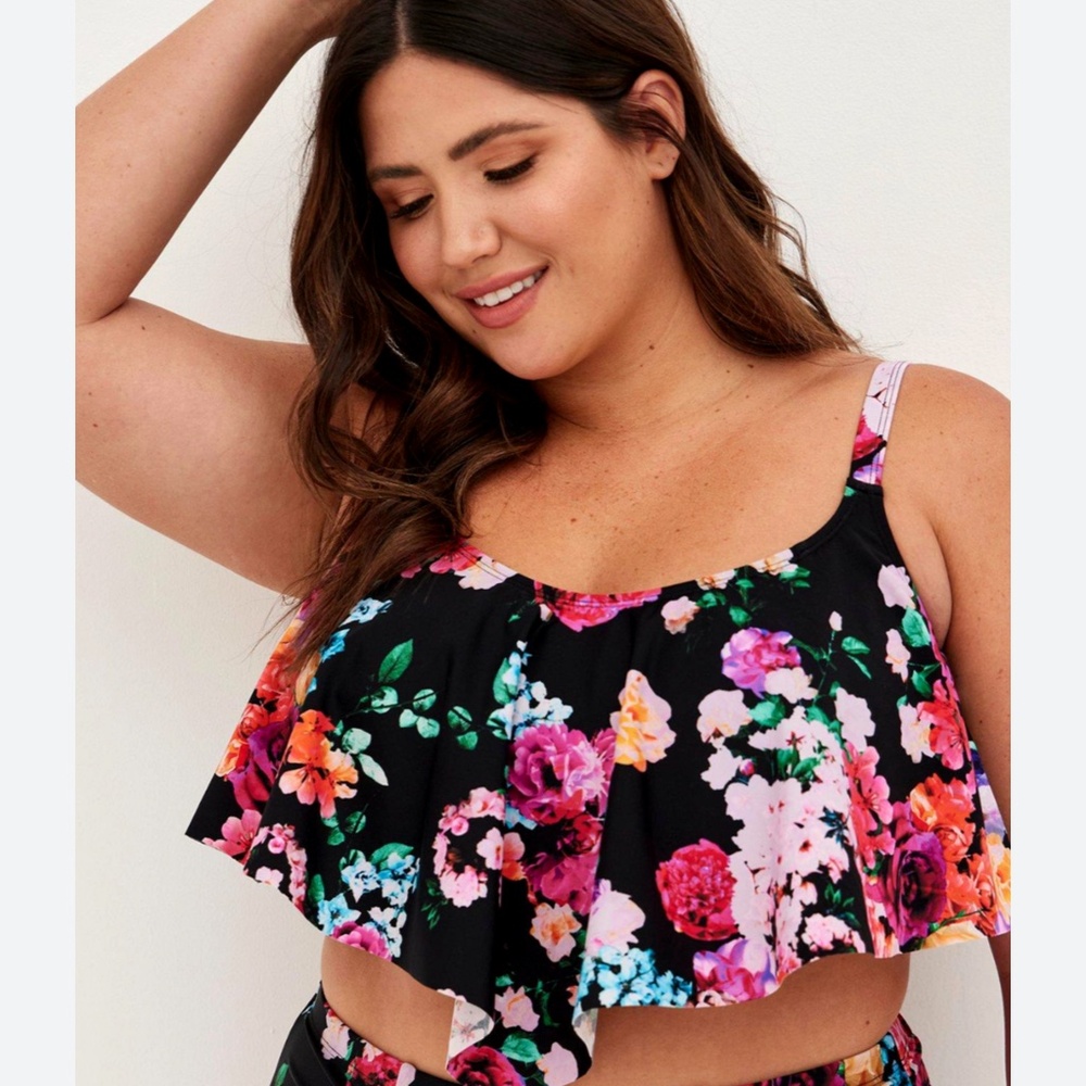 Torrid Swim 1X Black Floral Ruffle Flounce Bikini Swimsuit Top